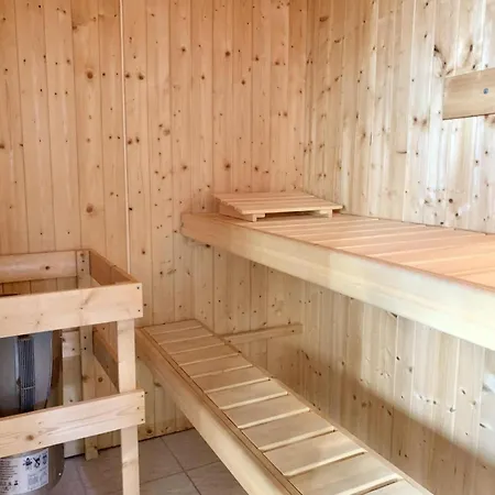 Mit Sauna Im Mirow 펜션 그랜조우